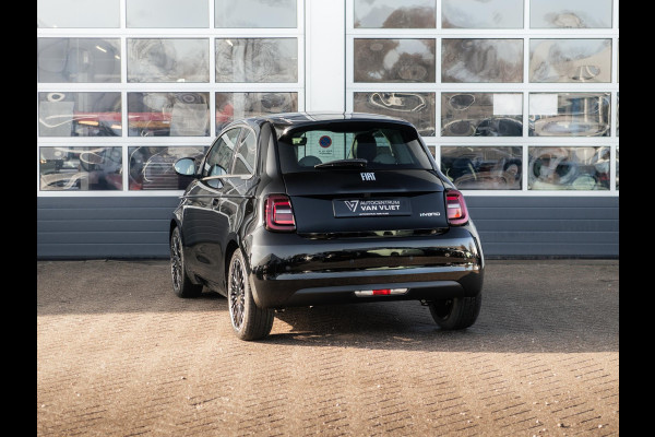 Fiat 500 Hybrid Collezione | Clima | LED | PDC | JBL Premium Audio | 17" | Camera | BSM | Canneloni Ivory/Piombo interieur