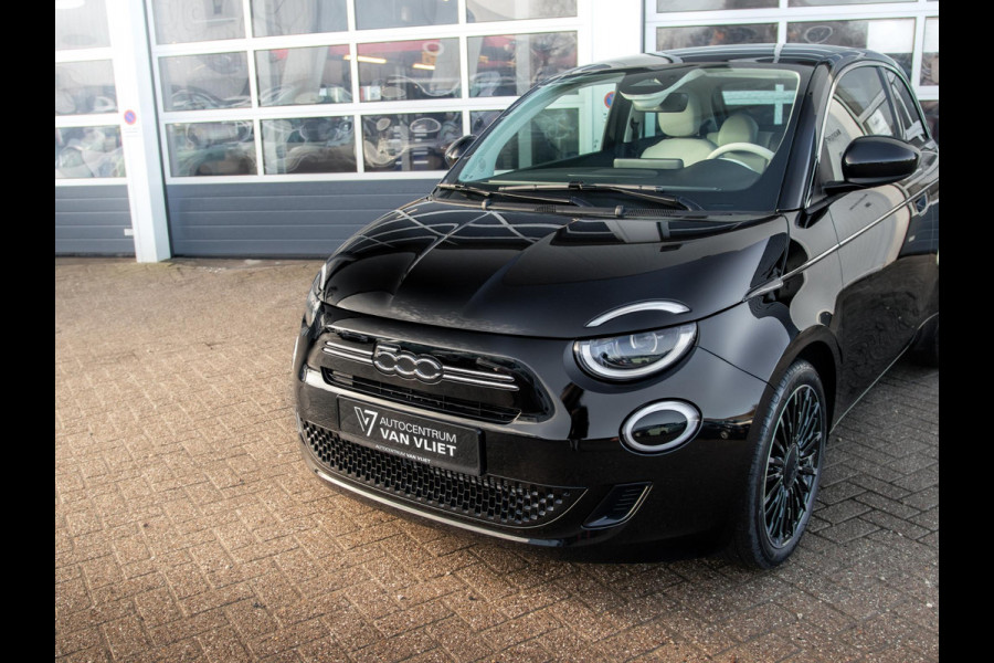 Fiat 500 Hybrid Collezione | Clima | LED | PDC | JBL Premium Audio | 17" | Camera | BSM | Canneloni Ivory/Piombo interieur