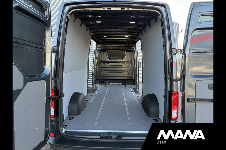 Volkswagen Crafter 2.0TDI 177PK L4H3 Automaat LED Leer Cruise Carplay Lederen bekleding Dubbele schuifdeur Camera