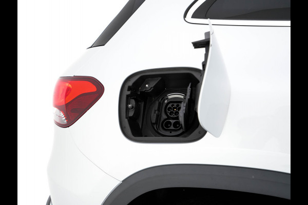 Mercedes-Benz EQA 250 Business Solution Luxury 67 kWh [ 3-Fase ] (SOH-94%) (INCL-BTW) *PANO | LEATHER | WIDESCREEN-COCKPIT | FULL-LED | BLINDSPOT | AMBIENT-LIGHT | CAMERA | NAVI-FULLMAP | DAB+ | COMFORT-SEATS | ECC | SHIFTPADDLES | CRUISE | HEATED-SEATS | ...