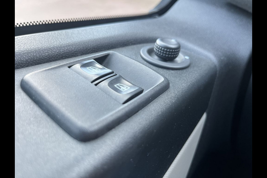 Renault Trafic 1.6 dCi E6 Comfort BPM Vrij! Lease €216 p/m, Airco, Trekhaak, PDC, Volledig onderhoudshistorie aanwezig