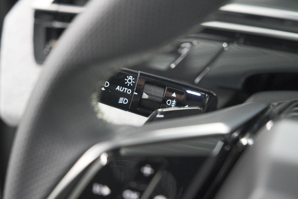 Peugeot 5008 1.2 Hybrid 136 GT | Allseason Banden | Adaptieve Cruise Control | 360 Camera | Apple Carplay