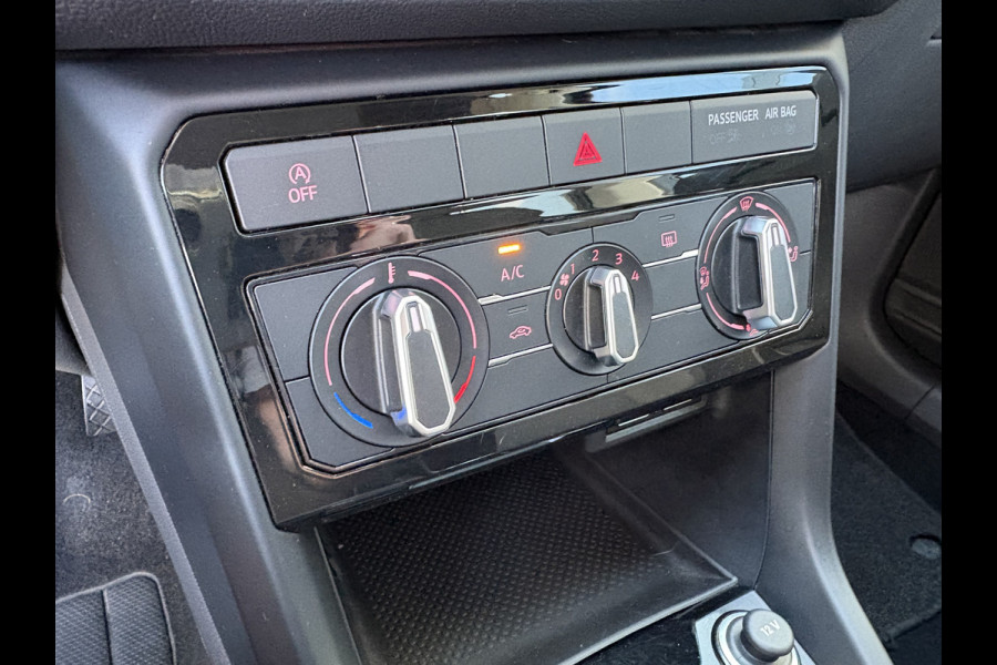 Volkswagen T-Cross 1.0 TSi Life CAMERA/CARPLAY/VIRTUAL/DODEHOEK/ADAPT.CRUISE