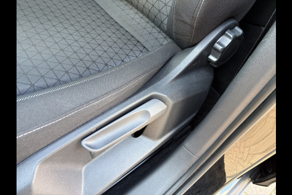 Volkswagen T-Cross 1.0 TSi Life CAMERA/CARPLAY/VIRTUAL/DODEHOEK/ADAPT.CRUISE