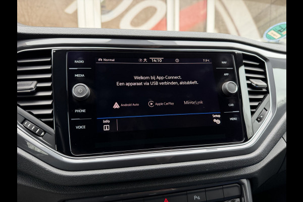 Volkswagen T-Roc 1.5 TSI Sport Automaat / Carplay / Navi / 18" LM / Adap. Cruise. / Parkeersensoren v+a