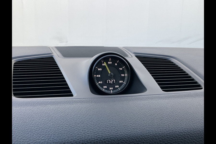 Porsche Cayenne Coupé 3.0 E-Hybrid PHEV 360° Pano SportChrono Luchtvering Bose Carplay Leer Memory UITSTRALING!