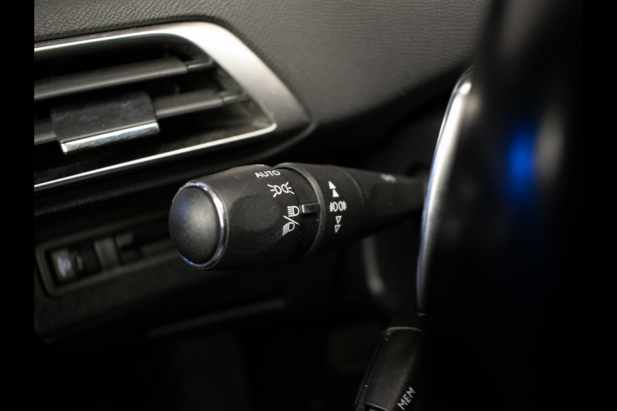 Peugeot 5008 1.6 e-THP Allure Sport (APPLE CARPLAY,NAVI,CAMERA,360 VIEW,DIGITAL COCKPIT,LED,CRUISE,GETINT,SPORTSTOELEN,LM VELGEN)