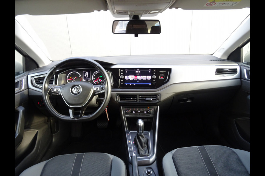 Volkswagen Polo 1.0 TSI Highline * PDC * 4 SEIZOENSBANDEN * CAMERA !!