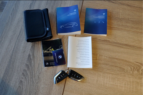 BMW 3 Serie Touring M340i xDrive Business Edition | Panoramadak | Laser | HUD | HK Audio | Zeer mooie staat!