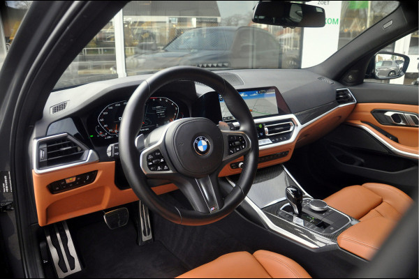 BMW 3 Serie Touring M340i xDrive Business Edition | Panoramadak | Laser | HUD | HK Audio | Zeer mooie staat!