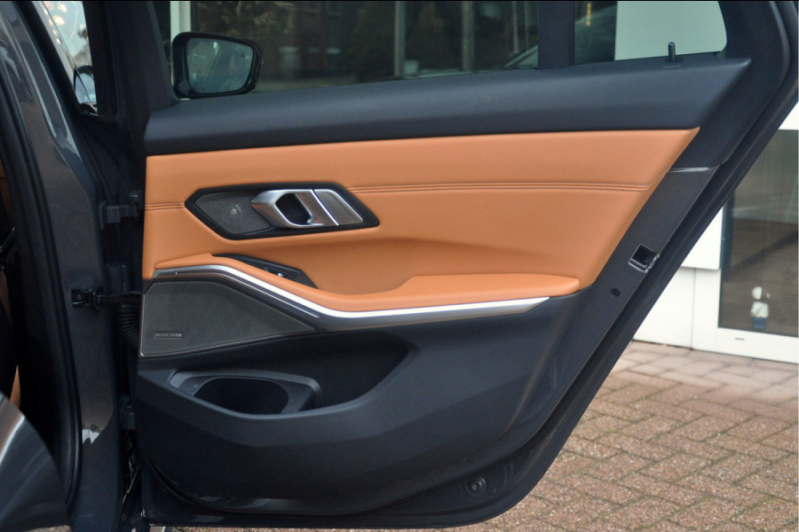 BMW 3 Serie Touring M340i xDrive Business Edition | Panoramadak | Laser | HUD | HK Audio | Zeer mooie staat!