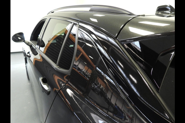 Lynk & Co 01 1.5 PHEV BlackLine ZW.HEMEL/360CAM/SCHUIFDAK/LED/20"LMV!