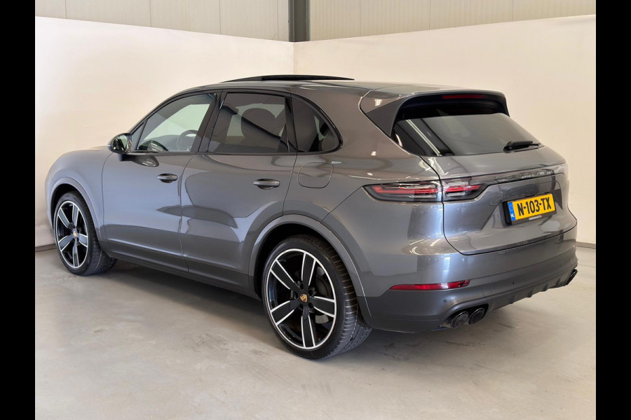 Porsche Cayenne 3.0 E-Hybrid / Pano / Sport Chrono / PDLS+ / ACC