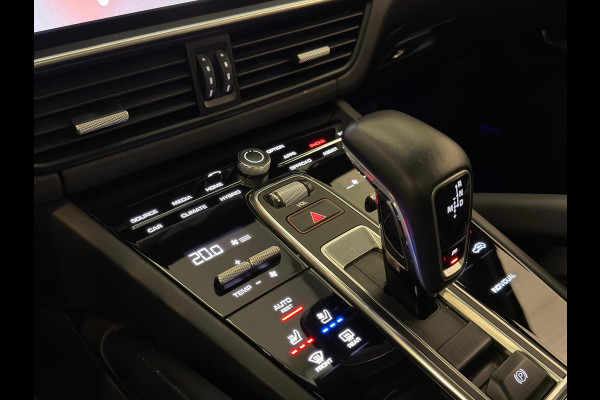 Porsche Cayenne 3.0 E-Hybrid / Pano / Sport Chrono / PDLS+ / ACC