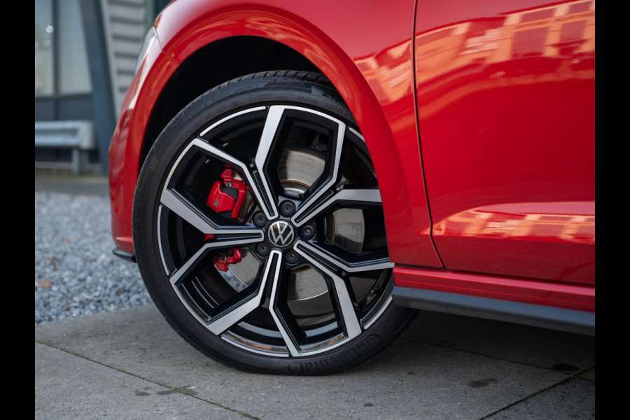 Volkswagen Polo 2.0 TSI GTI / IQ / Pano / Stoelverwarming / Camera