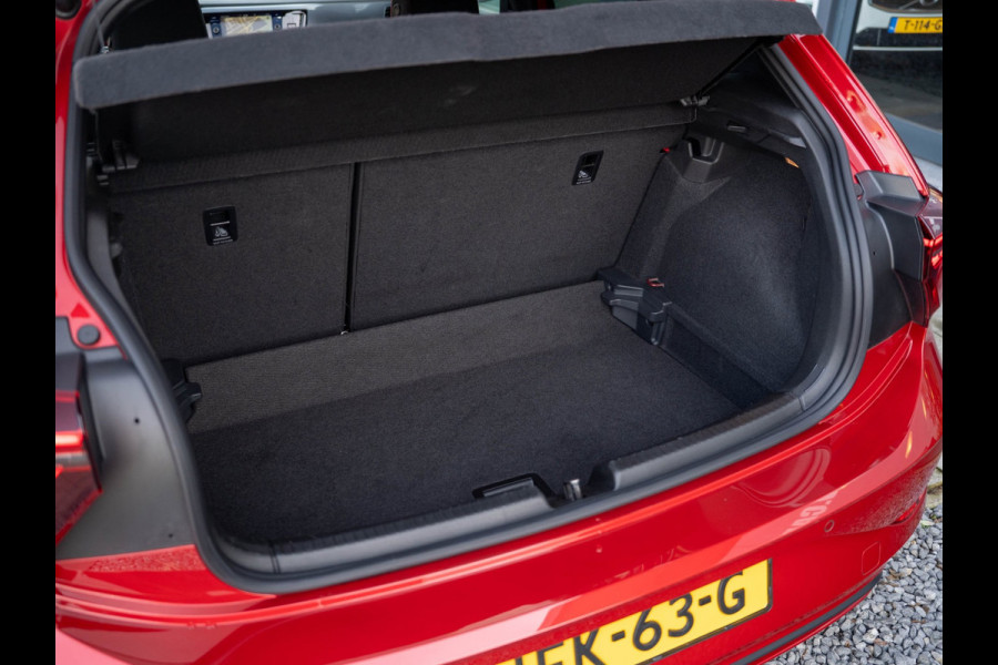 Volkswagen Polo 2.0 TSI GTI / IQ / Pano / Stoelverwarming / Camera