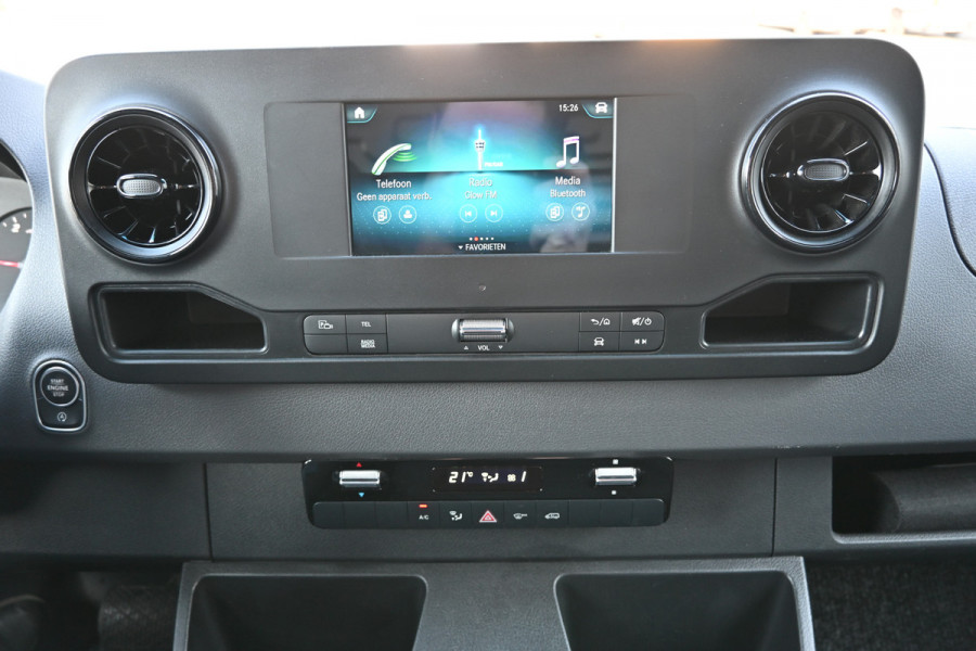 Mercedes-Benz Sprinter 317 CDI L2H2 RWD 3500 kg trekhaak, MBUX met camera, Comfort stoel, Etc.