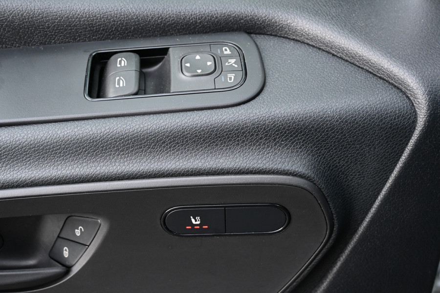 Mercedes-Benz Sprinter 317 CDI L2H2 RWD 3500 kg trekhaak, MBUX met camera, Comfort stoel, Etc.