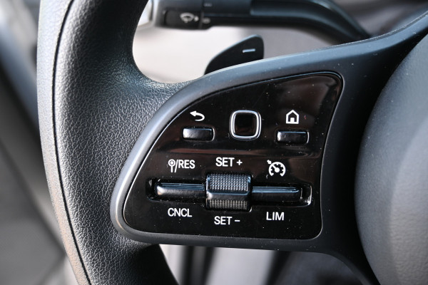 Mercedes-Benz Sprinter 317 CDI L2H2 RWD 3500 kg trekhaak, MBUX met camera, Comfort stoel, Etc.