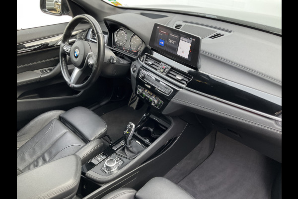 BMW X1 20i M-Sport Business Edition Plus Afn.Trekhaak HUD Leer Stoelverw 19 Inch Keyless NL-Auto!