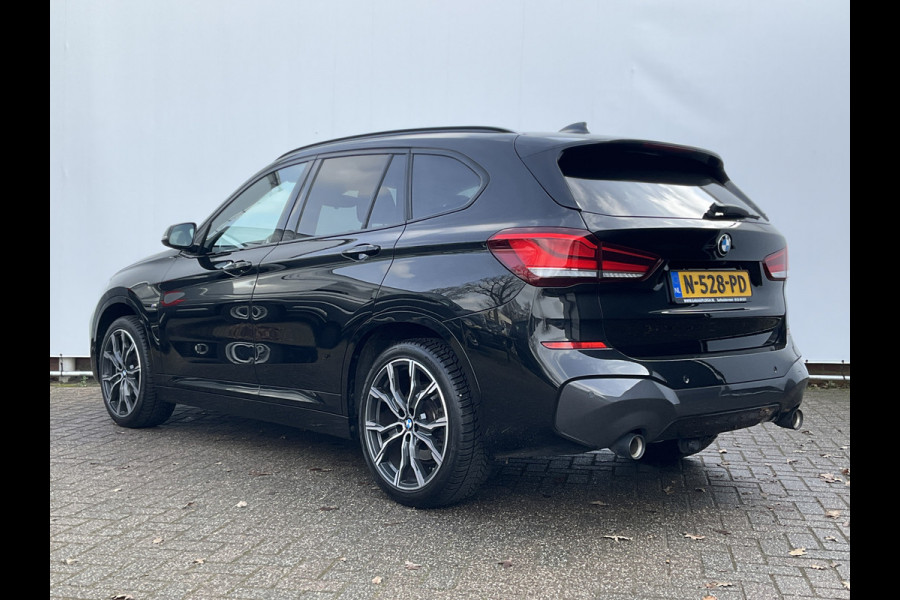 BMW X1 20i M-Sport Business Edition Plus Afn.Trekhaak HUD Leer Stoelverw 19 Inch Keyless NL-Auto!
