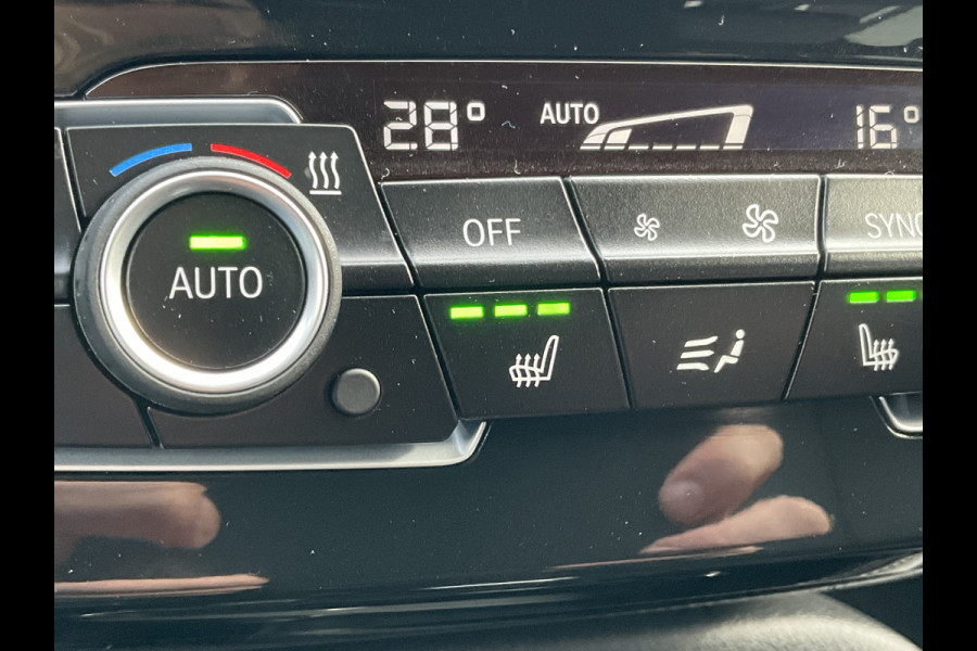 BMW X1 20i M-Sport Business Edition Plus Afn.Trekhaak HUD Leer Stoelverw 19 Inch Keyless NL-Auto!