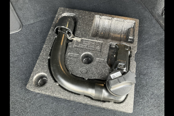 BMW X1 20i M-Sport Business Edition Plus Afn.Trekhaak HUD Leer Stoelverw 19 Inch Keyless NL-Auto!