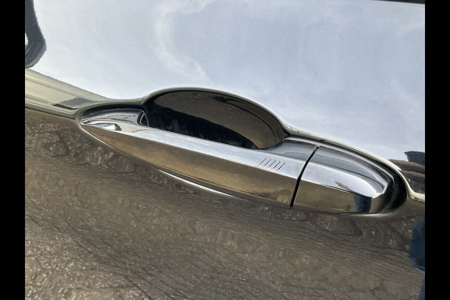 BMW X1 20i M-Sport Business Edition Plus Afn.Trekhaak HUD Leer Stoelverw 19 Inch Keyless NL-Auto!