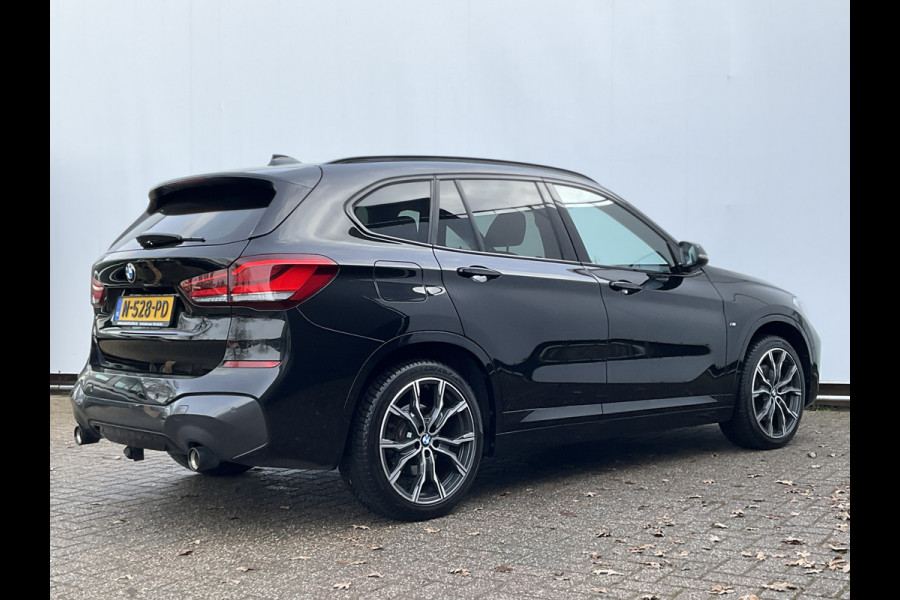 BMW X1 20i M-Sport Business Edition Plus Afn.Trekhaak HUD Leer Stoelverw 19 Inch Keyless NL-Auto!