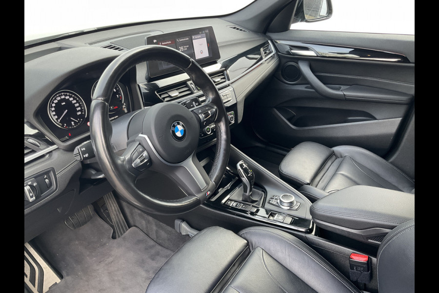 BMW X1 20i M-Sport Business Edition Plus Afn.Trekhaak HUD Leer Stoelverw 19 Inch Keyless NL-Auto!