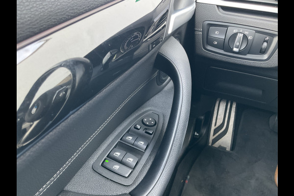 BMW X1 20i M-Sport Business Edition Plus Afn.Trekhaak HUD Leer Stoelverw 19 Inch Keyless NL-Auto!