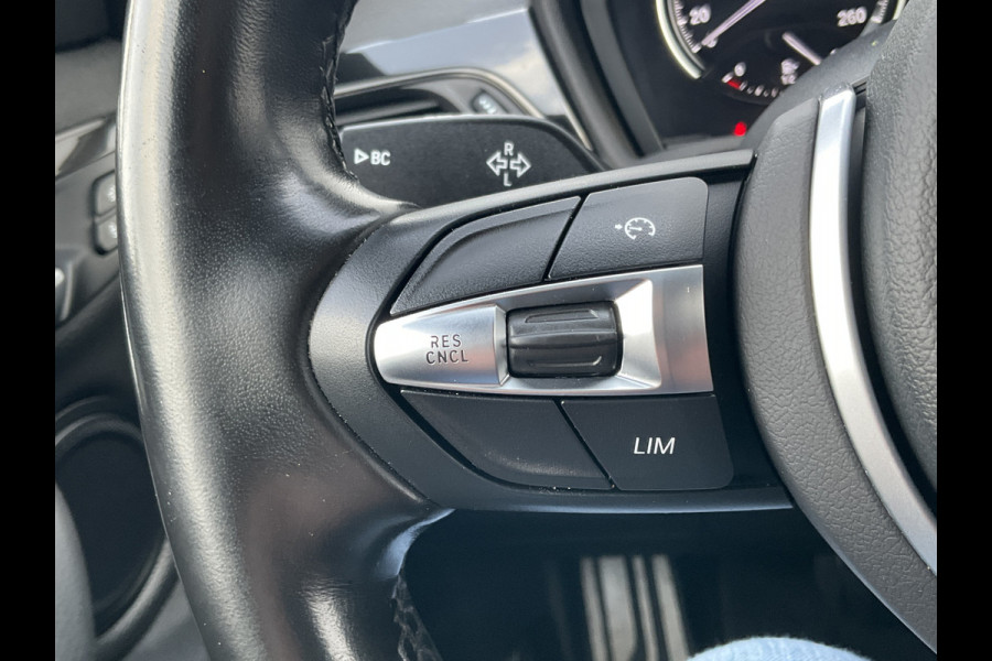 BMW X1 20i M-Sport Business Edition Plus Afn.Trekhaak HUD Leer Stoelverw 19 Inch Keyless NL-Auto!