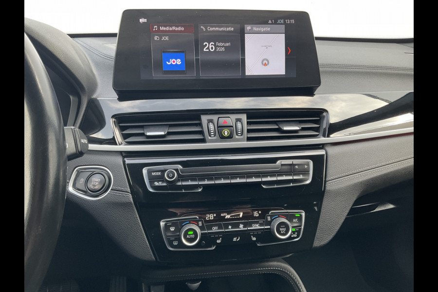 BMW X1 20i M-Sport Business Edition Plus Afn.Trekhaak HUD Leer Stoelverw 19 Inch Keyless NL-Auto!