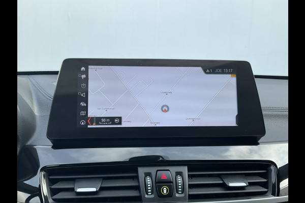 BMW X1 20i M-Sport Business Edition Plus Afn.Trekhaak HUD Leer Stoelverw 19 Inch Keyless NL-Auto!