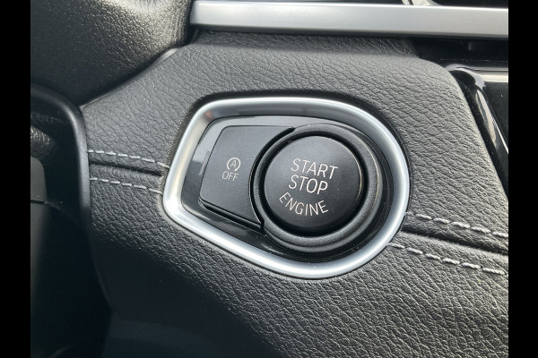 BMW X1 20i M-Sport Business Edition Plus Afn.Trekhaak HUD Leer Stoelverw 19 Inch Keyless NL-Auto!