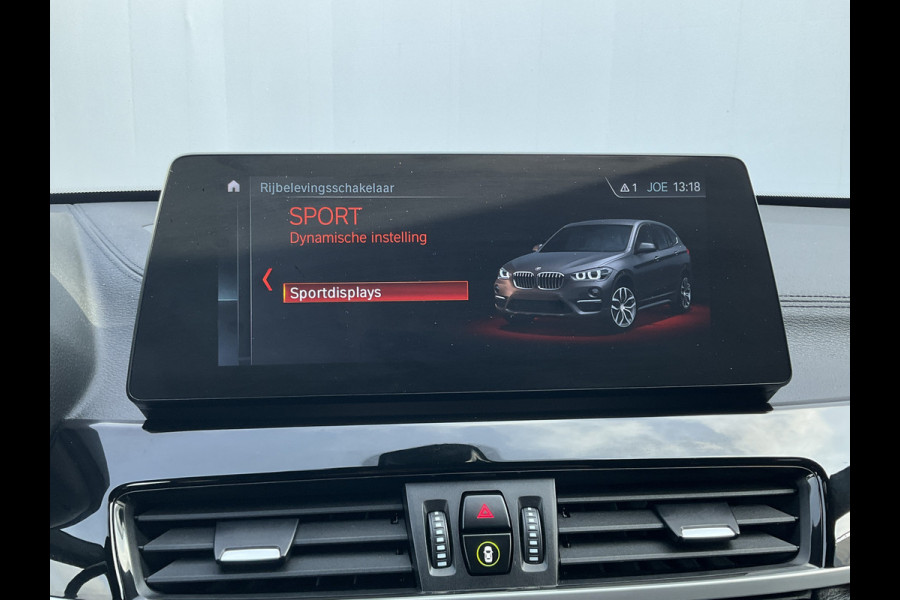 BMW X1 20i M-Sport Business Edition Plus Afn.Trekhaak HUD Leer Stoelverw 19 Inch Keyless NL-Auto!