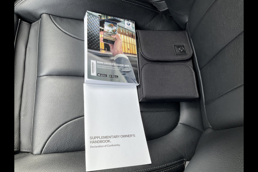 BMW X1 20i M-Sport Business Edition Plus Afn.Trekhaak HUD Leer Stoelverw 19 Inch Keyless NL-Auto!