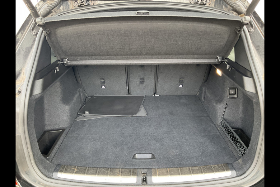 BMW X1 20i M-Sport Business Edition Plus Afn.Trekhaak HUD Leer Stoelverw 19 Inch Keyless NL-Auto!