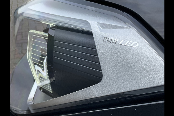 BMW X1 20i M-Sport Business Edition Plus Afn.Trekhaak HUD Leer Stoelverw 19 Inch Keyless NL-Auto!