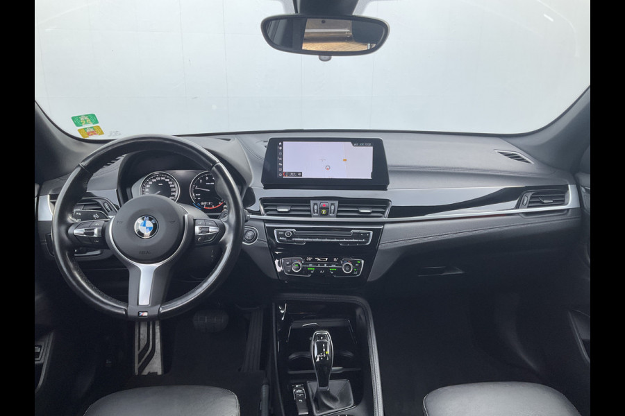 BMW X1 20i M-Sport Business Edition Plus Afn.Trekhaak HUD Leer Stoelverw 19 Inch Keyless NL-Auto!