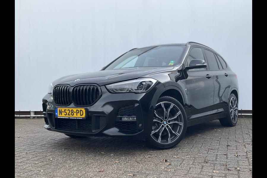 BMW X1 20i M-Sport Business Edition Plus Afn.Trekhaak HUD Leer Stoelverw 19 Inch Keyless NL-Auto!