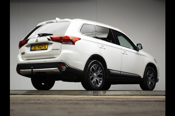 Mitsubishi Outlander 2.0 Connect Pro Sport (APPLE CARPLAY,NAVI,CAMERA,360 VIEW,STOEL/STUUR VERWARMING,CLIMATE,CRUISE,LM VELGEN)