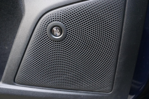 Ford FOCUS Wagon 1.0 EcoB.125PK Titanium Bus./Comfortstoelen/ B&O Geluidsinstallatie.