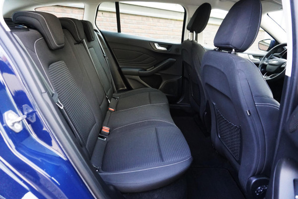 Ford FOCUS Wagon 1.0 EcoB.125PK Titanium Bus./Comfortstoelen/ B&O Geluidsinstallatie.