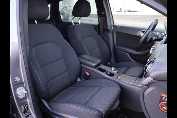 Mercedes-Benz B-Klasse 180 AUT. + 19 INCH LMV | TREKHAAK | LED | CAMERA | STOELVERW. | NAVIGATIE