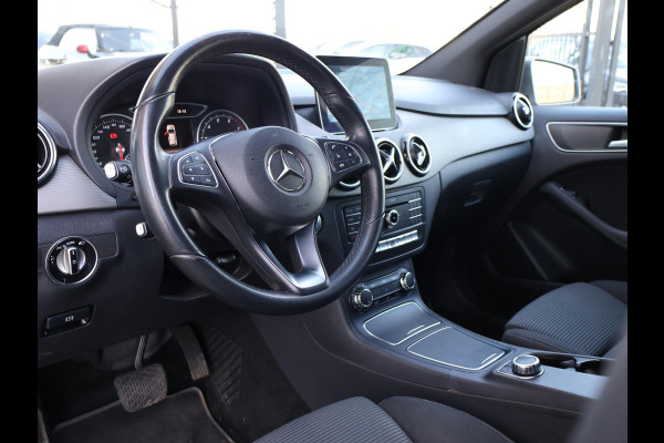 Mercedes-Benz B-Klasse 180 AUT. + 19 INCH LMV | TREKHAAK | LED | CAMERA | STOELVERW. | NAVIGATIE