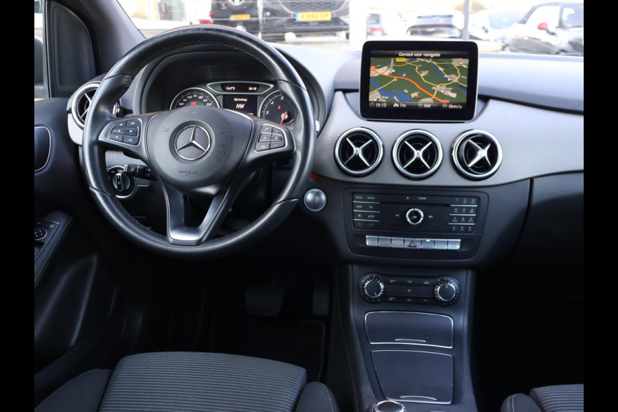 Mercedes-Benz B-Klasse 180 AUT. + 19 INCH LMV | TREKHAAK | LED | CAMERA | STOELVERW. | NAVIGATIE