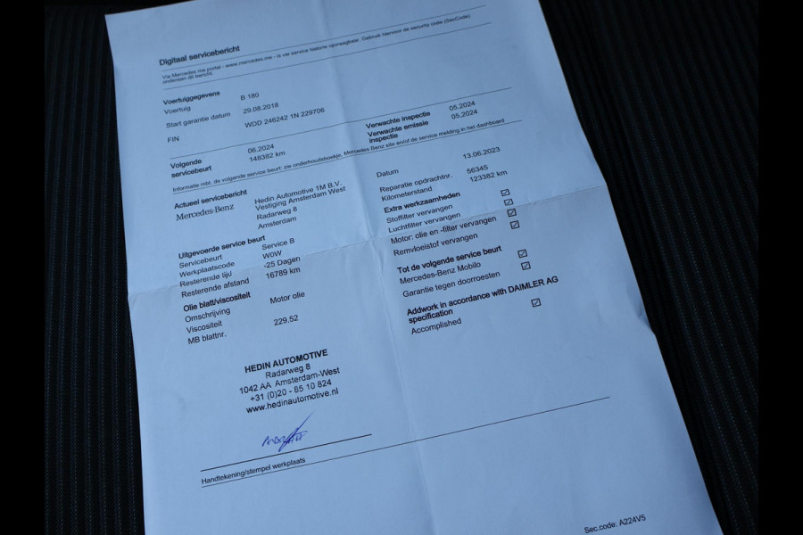 Mercedes-Benz B-Klasse 180 AUT. + 19 INCH LMV | TREKHAAK | LED | CAMERA | STOELVERW. | NAVIGATIE