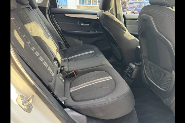 BMW 2 Serie Active Tourer 225xe iPerformance eDrive Edition - AUTOMAAT I Navigatie I Airco I PDC I Sport velgen I Dealer onderh.