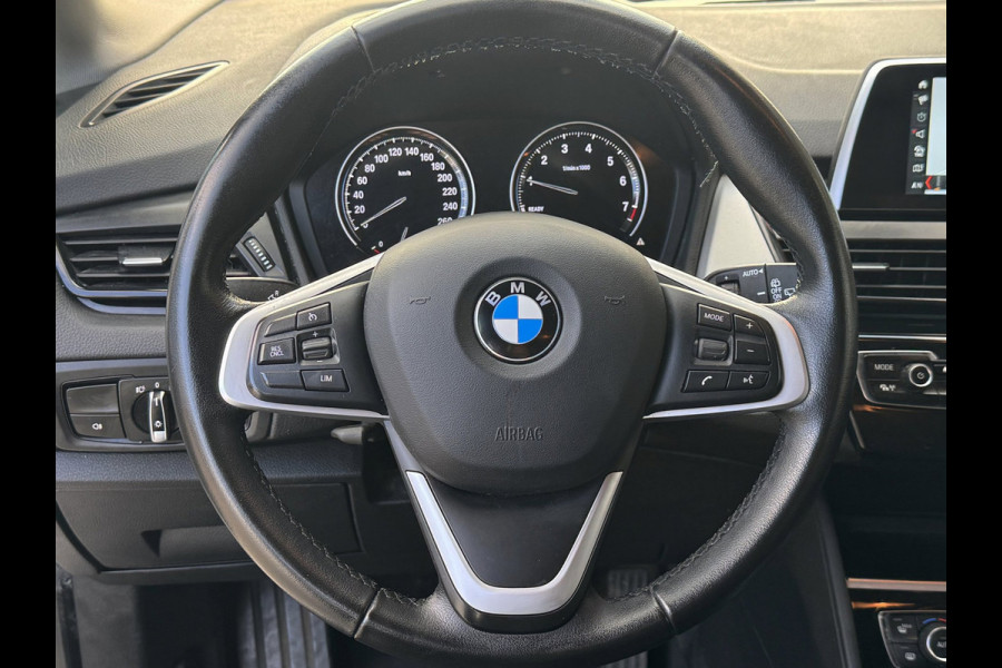BMW 2 Serie Active Tourer 225xe iPerformance eDrive Edition - AUTOMAAT I Navigatie I Airco I PDC I Sport velgen I Dealer onderh.